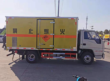 句容爆破器材运输车