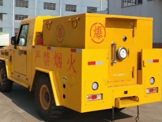 句容凯龙爆破器材运输车：保障爆破任务的安全运行