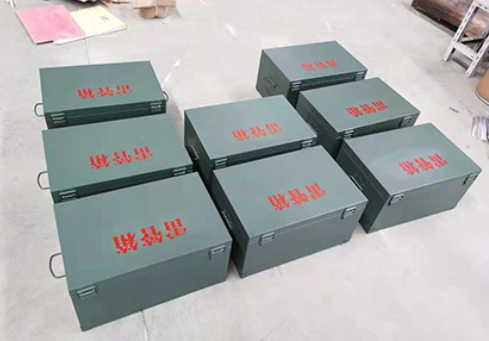 句容炸药箱和雷管箱一般是怎么存放的？